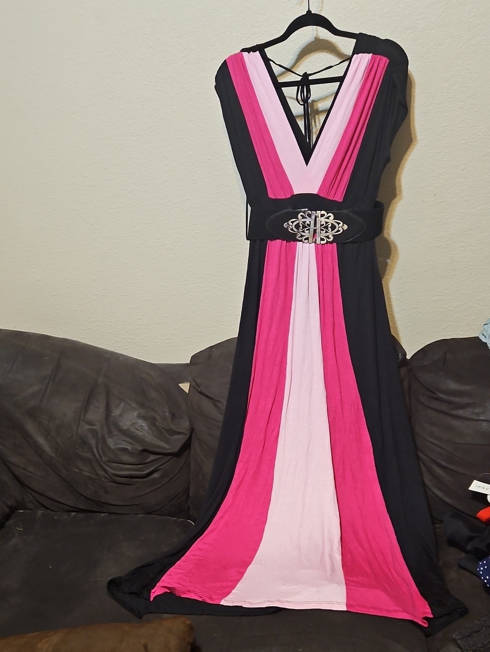 FunFash Black Maxi Dress with Bright Pink and Light Pink Panels